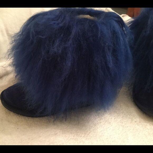 BEARPAW BOOT BLUE CURLY LAMB FUR SHEEPSKIN Sz 13 - Picture 1 of 8